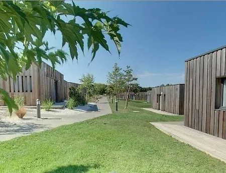 Domaine D'ariane ホリデーパーク 3*